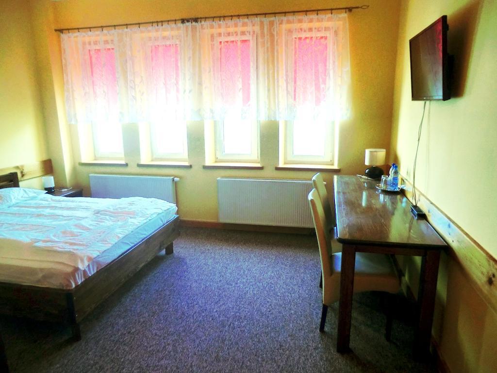Bed and Breakfast Iskra Августув Номер фото